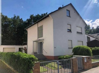 Geschmackvolle 3-Raum-EG-Wohnung mit Balkon und Einbauküche in Mühlheim am Main