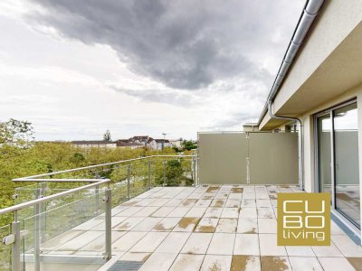 Großzügige 2-Zimmer-Wohnung mit EBK und Dachterrasse
