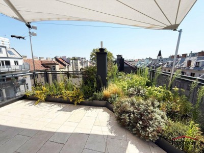 ERSTBEZUG - Exklusive Dachgeschossmaisonette mit Dachterrasse, Pool und Deckenkühlung in RUHELAGE!