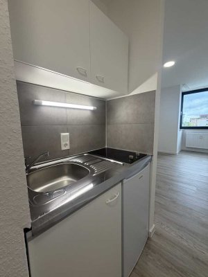 ERSTBEZUG nach Sanierung - möblierte 1-Zimmer-Wohnung in der Richard-Schirrmann-Straße