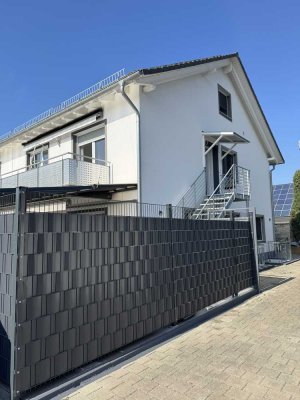 Helle 3,5-Zimmer Maisonette-Wohnung mit Balkon in Neuenburg am Rhein