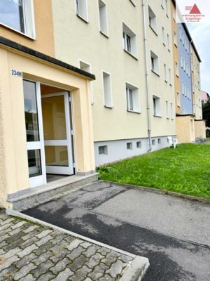 2-Raum-Eigentumswohnung mit Balkon in Crottendorf zum Verkauf!!