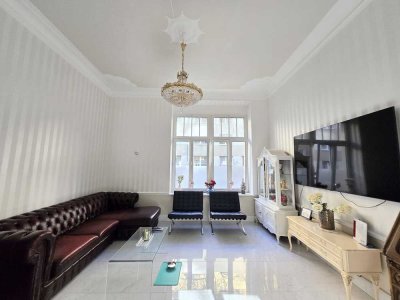"Agnesviertel ! Altbau in Vollendung.  Exklusiv. Elegant. Einzigartig .....und im Erdgeschoss....."
