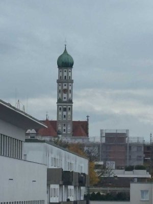 Exklusive, großzügige 3,5-Zimmer-Wohnung mit Blick auf St. Ulrich im Textilviertel von Augsburg