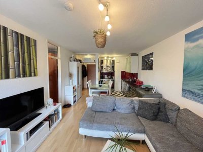 BELIEBTE EG WOHNUNG IN NIEDERKASSEL - 2 ZIMMER MIT BALKON & TG