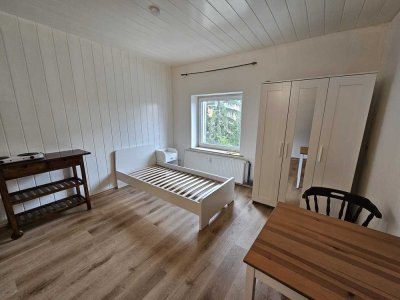 Zentral gelegene 1-Zimmer-Wohnung mit Kochgelegenheit in Neuss