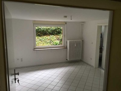ruhig gelegenes Souterrain-Appartement in bevorzugter Wohnlage Finthen
