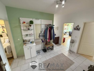 “ Willkommen Zuhause- Sonnige 4 Zimmer Wohnung mit Loggia, Blick, Keller, Lift "