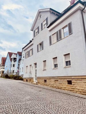 Helle und zentral gelegene 1,5-Zimmer-EG-Wohnung mit Einbauküche in Stuttgart