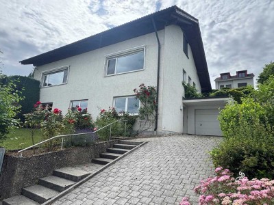 Großzügiges Einfamilienhaus in Grünwettersbach, Hanglage, von privat
