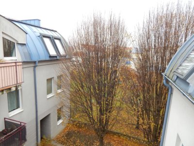 PROVISIONSFREIE, TRAUMHAFTE, SEHR GEPFLEGTE 2-ZIMMER-BALKONWOHNUNG IN TOPLAGE IM ZENTRUM