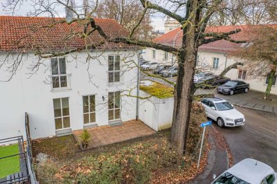 Gepflegte DHH mit Garage und Keller mitten in der Stadt, Bezug sofort möglich