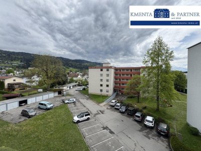 Am Bodensee: gepflegte 3-Zimmer-Wohnung mit Balkon und 2 Garagen in Lochau