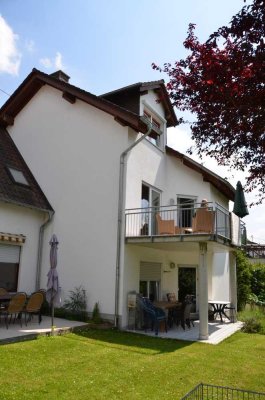 5-Zi.-Whg. | Büdesheim | Balkon mit toller Aussicht | 2 Stellplätze |  großer Keller (ca. 30 qm)