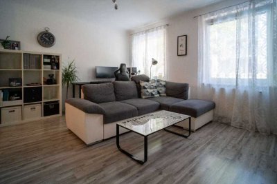 Exklusive, gepflegte 2-Raum-Wohnung mit Balkon und EBK in Kahl am Main
