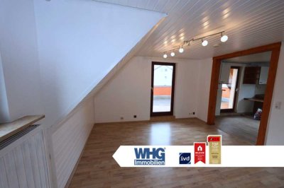 2-Zimmer-Wohnung mit großem Balkon, ausgebautem DG und Pkw-Stellplatz