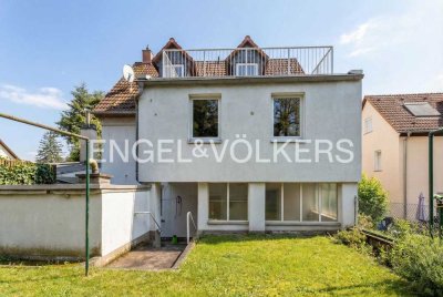 Gepflegtes Stadthaus mit Garten und Dachterrasse in ruhiger Lage von Alt-Eschersheim