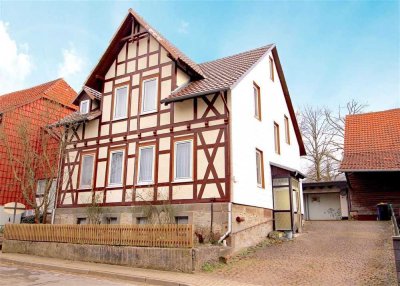 Ein- bis Zweifamilien Fachwerkhaus mit Bauerwartungsland in Barterode