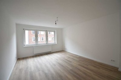 D-Altstadt! Sanierte 3- Zimmer-Wohnung ab sofort zu vermieten