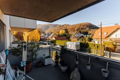 Moderne 2-Zimmer-Eigentumswohnung mit großem Balkon + Parkplatz + riesigem Kellerabteil