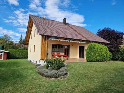 Lichtdurchflutetes Wohlfühlhaus mit Charme und Raum * eingewachsener, großer Garten * Provisionsfrei