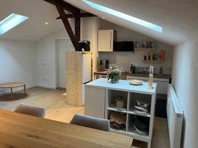 Moderne 2-Zimmer-Dachgeschosswohnung