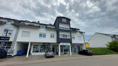 Renovierte Wohnung mit Küche - zentrale Lage, gute Anbindung!