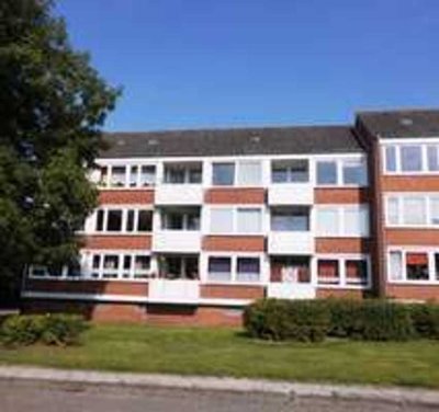 2 ZIMMER | BALKON | BADEWANNE | ZENTRAL