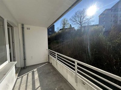 Mit Balkon! Renovierte 3-Zi-Whg in ruhiger Lage von Langenberg