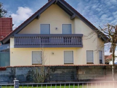 Willkommen Zuhause – gemütliches EFH mit Wintergarten und Balkon!