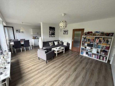 Moderne 2-Zimmer-Wohnung mit Balkon, Einbauküche & Garage in ruhiger Lage