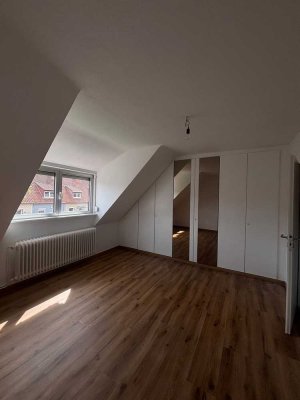Erstbezug nach umfangreicher Sanierung/-Modernisierung / Familienfreundliches Reihenmittelhaus