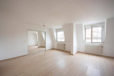 Charmante ruhige DG Wohnung mit Gemeinschaftsgarten