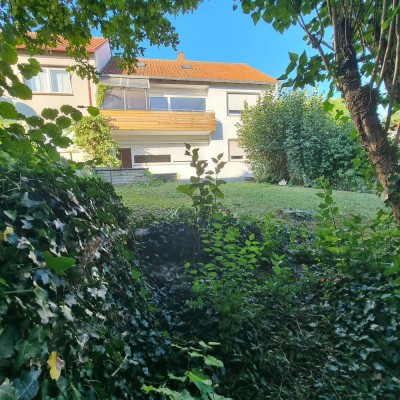Superschön renoviertes Zweifamilienhaus mit ELW und Garten,  TOP Lage