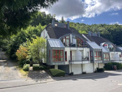 **Helle 2 Zimmerwhg. mit neuer EBK, 2 Balkonen und Garage in Berg. Gladbach Hebborn**