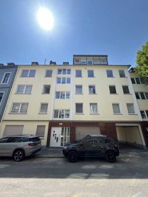 Lichtdurchflutete 3-Zimmerwohnung mit Balkon in Krefeld Zentrum