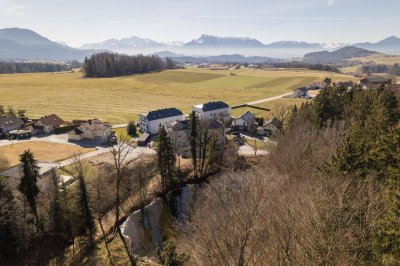 Bis zu 80.000 € Wohnbauförderung möglich: Traumhafte Fünfzimmerwohnung über zwei Etagen mit weitläufigem Garten in Elixhausen