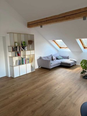 Helle 3-Zimmer-Wohnung mit Balkon in Aschaffenburg-Schweinheim