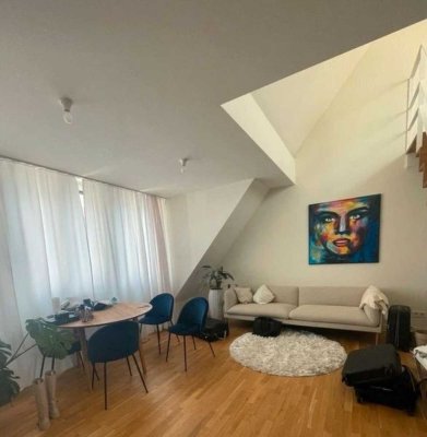 Möblierte Maisonette Wohnung in Frankfurt zu vermieten