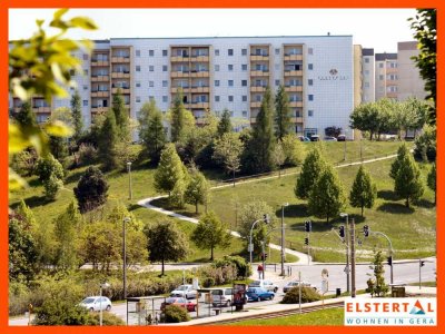 Sanierte 4-Raum-Wohnung // Aufzug // Bad mit Wanne // Balkon mit Blick ins Grüne