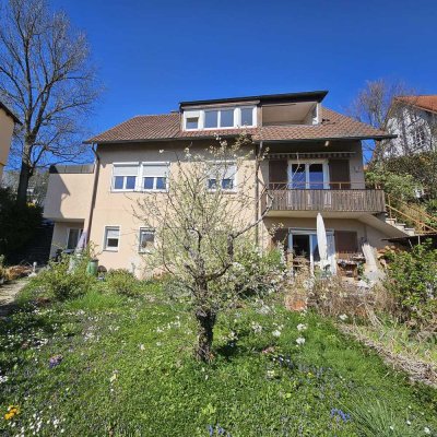 Weitblick trifft Wohntraum – Dreifamilienhaus mit großem Grundstück am Österberg