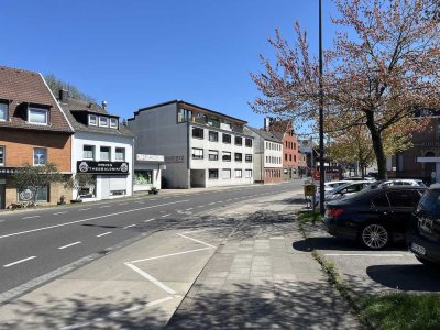 Kernsanierte 2-Zimmer-Wohnung mit gehobener Innenausstattung