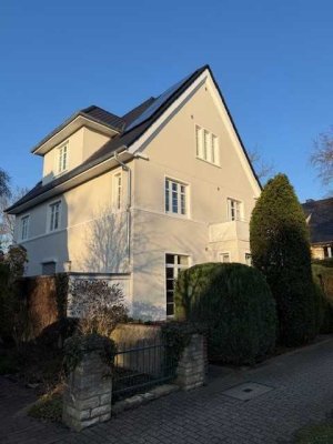 Schöne 4-Zimmer-Wohnung im 2. OG mit Balkon,  in saniertem Altbau im Ziegelhofviertel