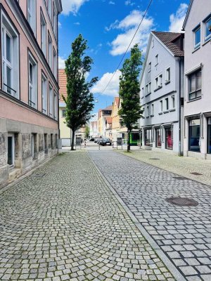 Innenstadt! Helle 1,5-Zimmer-Dachgeschosswohnung im Landhauscharakter zu vermieten!