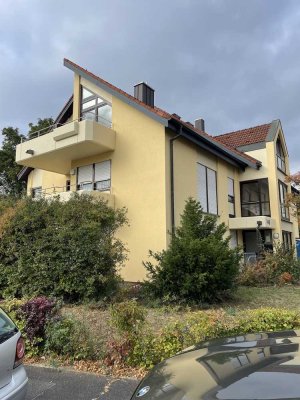 Schönes 1-Zimmer Apartment mit Balkon und PKW Stellplatz in Würzburg-Lengfeld zu vermieten