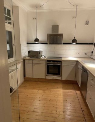Helle 3,5-Zimmer-Wohnung im 1. OG in Essen-Südviertel