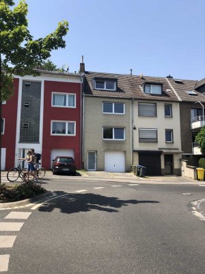 Schmuckes fünf Zimmer Haus mit Garten in Poppelsdorf - provisionsfrei