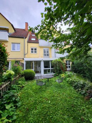 Für Familien - Erstbezug nach Kernsanierung - 4 Raum Wohnung incl Wintergarten + Garten