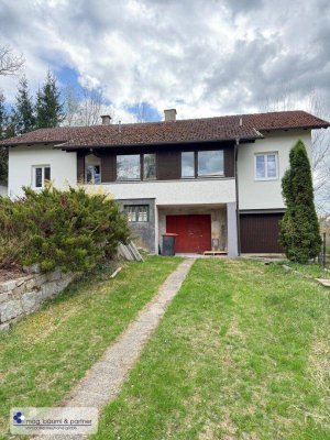 Alleinstehendes MEHRFAMILIEN - Haus komplett modernisiert mit großem Garten und Rundblick