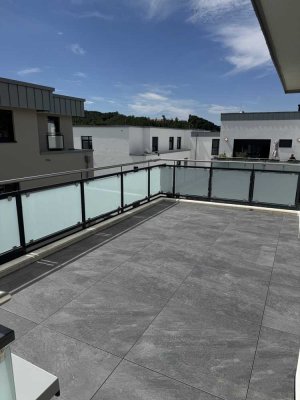 Erstbezug! Modernes 3-Zimmer-Penthouse mit großzügiger Dachterrasse
